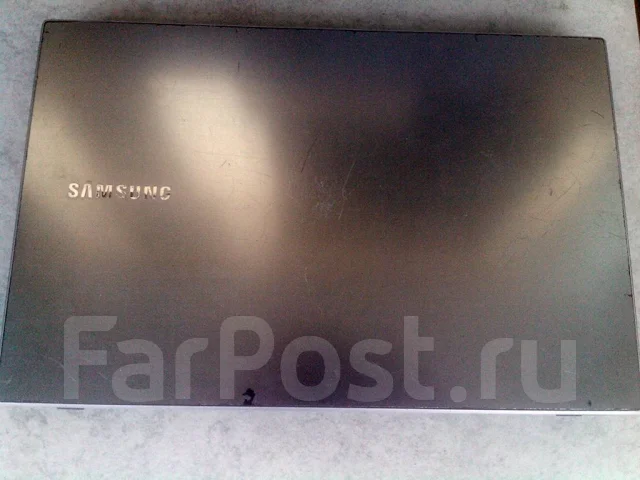 Samsung 300V5A. 15.6", 2 200����, ��� 4 ��, ���� 300���, WiFi: 1, Bluetooth: 1, ����������� �� 1��. ����