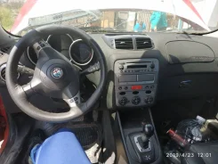 Alfa Romeo 147 ����