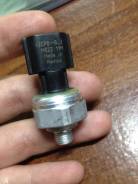 Датчик давления фреона. Nissan: NV350 Caravan, Maxima, Altima, NV200, NP300, 370Z, Xterra, Cedric, Bluebird Sylphy, Tino, Cima, Stagea, AD, Note, Livi...
