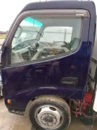 Hino Dutro ����