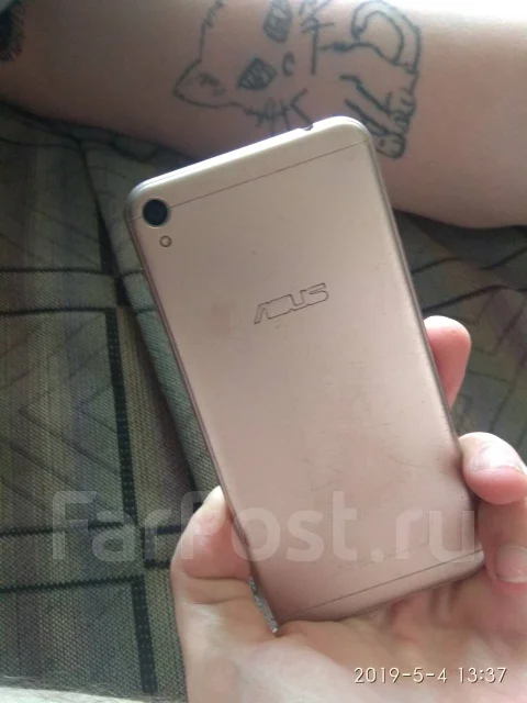 Asus ZenFone Live. �/�, �������, �������, 4G LTE, Dual-SIM ����