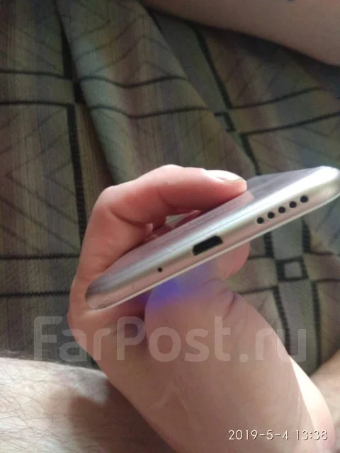 Asus ZenFone Live. �/�, �������, �������, 4G LTE, Dual-SIM ����