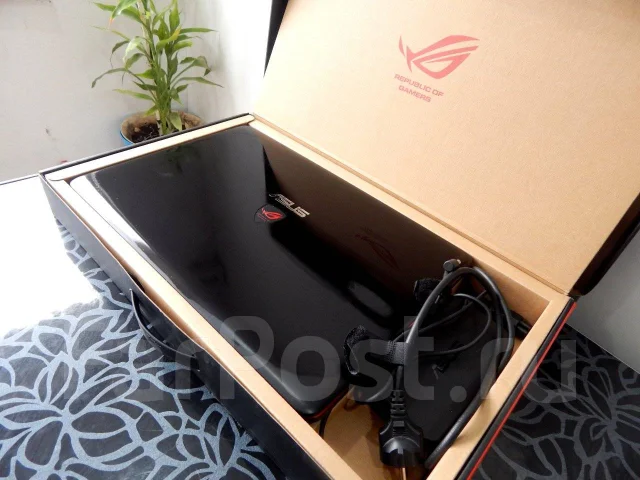 Asus ROG. 17.3", WiFi: 1, Bluetooth: 1, ����������� �� 4��. ��� ����� �� ������� ����