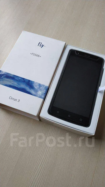 Fly FS506 Cirrus 3. �/�, ������, 3G, Dual-SIM ����