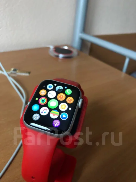 Apple Watch Series 4 Nike+ ����
