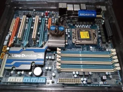 LGA1366 ����
