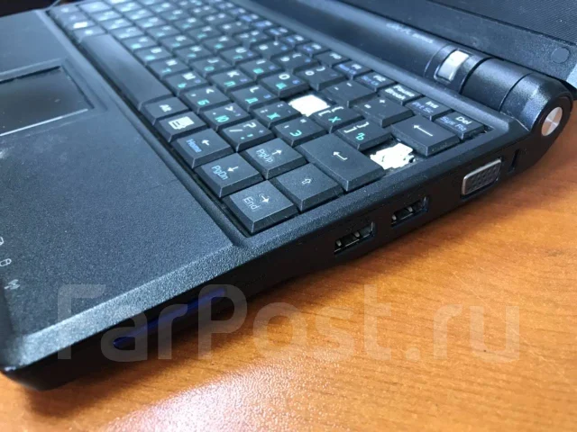 Asus Eee PC 701. 7", 1����, ��� 1024 ��, ���� 4���, WiFi: 1, ����������� �� 1��. ����