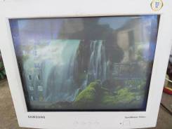 Samsung. 17", ���������� ��� (CRT) ����