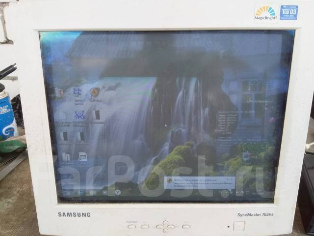 Samsung. 17", ���������� ��� (CRT) ����