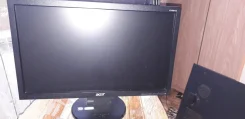 Acer. 19"