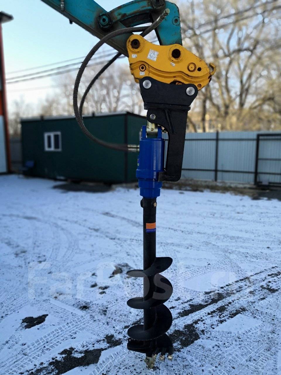 Гидровращатель на манипулятор для винтовых свай