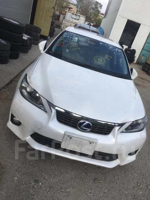 Lexus CT200h ����