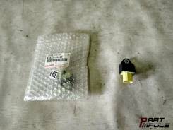 Датчик airbag. Toyota Land Cruiser, GRJ200, J200, URJ200, URJ202, URJ202W, UZJ200, UZJ200W, VDJ200 Lexus LX450d, URJ201, URJ202 Lexus LX570, URJ201, U...