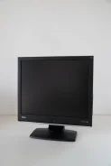 BenQ. 17" ����