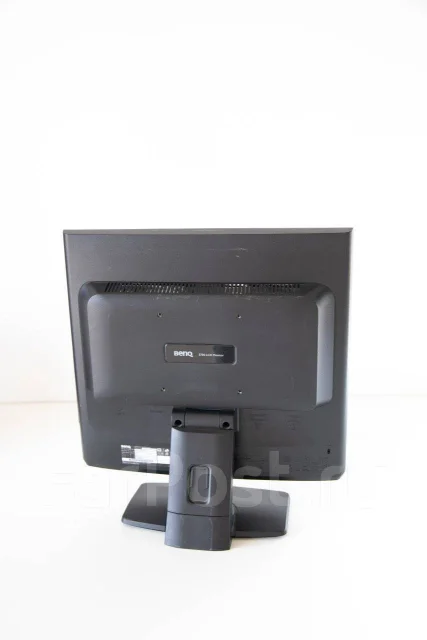 BenQ. 17" ����