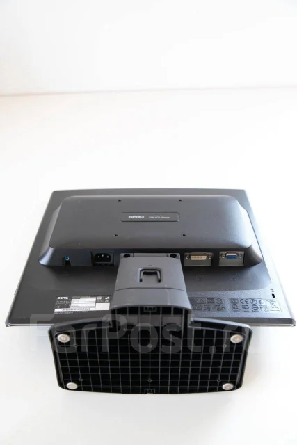 BenQ. 17" ����