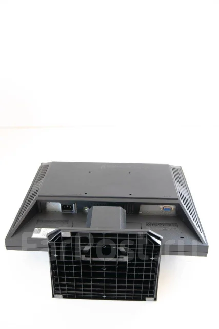Acer. 19" ����