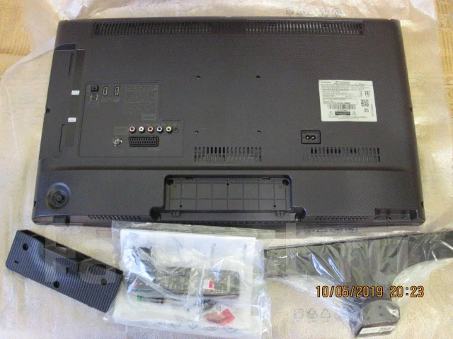Samsung UE28J4100. LED ����