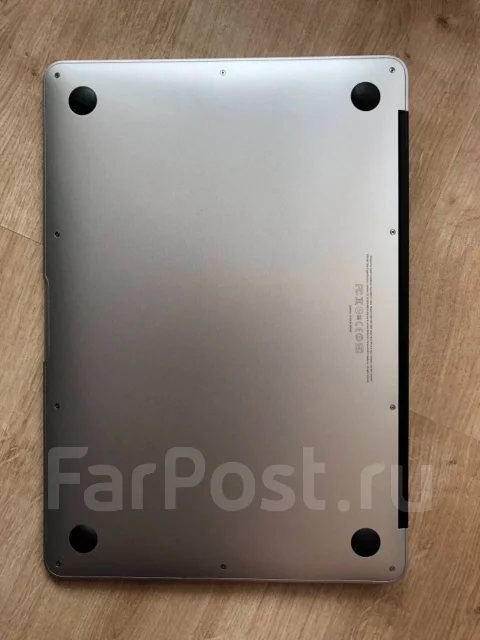 Apple MacBook Air 13 2011 Mid. 13.1", 1,7����, ��� 4 ��, ���� 120���, WiFi: 1, Bluetooth: 1, ����������� �� 1��. ����