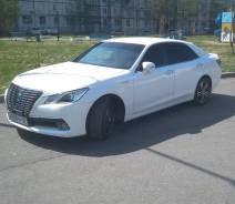 Toyota Crown. С водителем