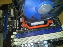 Socket AM3+ ����