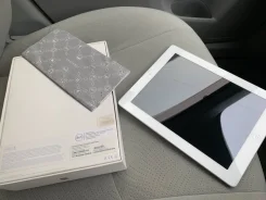 Apple iPad 4 ����