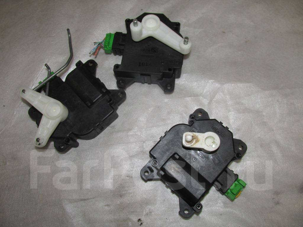 Моторчик заслонки печки для Honda Odyssey RA8 (2001) купить по цене 1000 руб - #