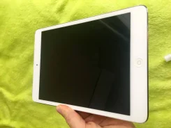 Apple iPad Mini 2