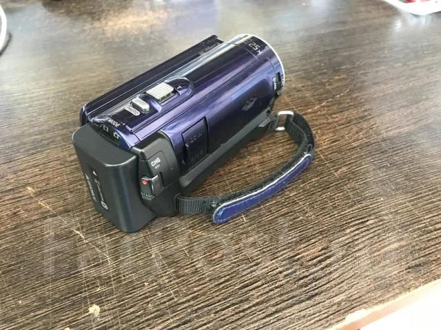 Sony HDR-CX110E ����
