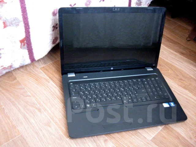 HP G72-b01ER. 17.3", 2,4����, ��� 4 ��, ���� 250���, WiFi: 1, Bluetooth: 1, ����������� �� 2��. ����
