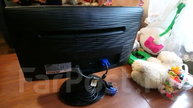 Samsung. 18.5" ����