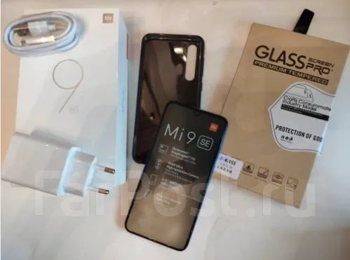 Xiaomi Mi9 SE. �����, �����, 3G, 4G LTE, Dual-SIM, NFC ����