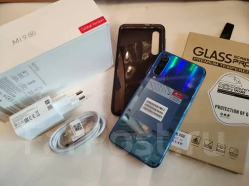Xiaomi Mi9 SE. �����, �����, 3G, 4G LTE, Dual-SIM, NFC ����