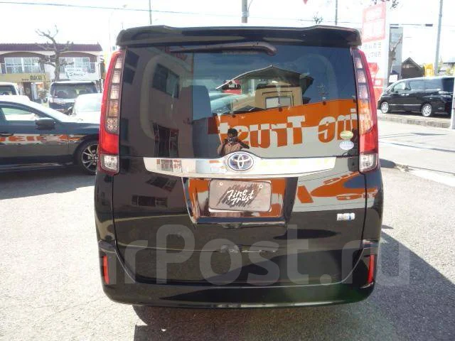 Toyota Noah. ��������, ��������, 1.8 (99��.�.), �������������, 11����. ��, �/�. ��� ����� �� ������������ ����