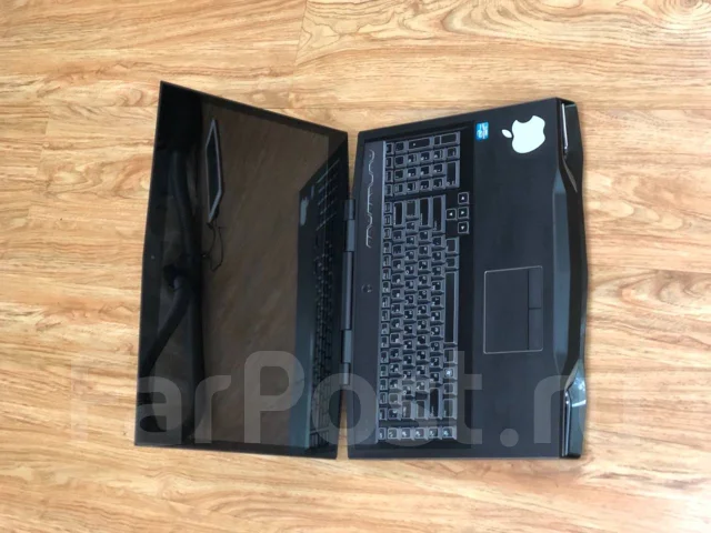 Dell Alienware. 18", WiFi: 1, Bluetooth: 1 ����