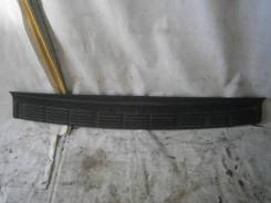 Накладка на бампер. Toyota Land Cruiser, GRJ200, URJ200, URJ202, URJ202W, UZJ200, UZJ200W, VDJ200 Lexus LX450d, URJ201 Lexus LX460, URJ201 Lexus LX570...
