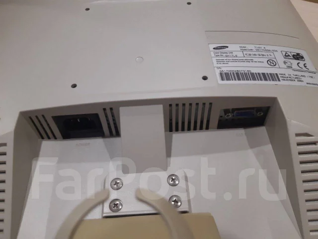Samsung. 17" ����