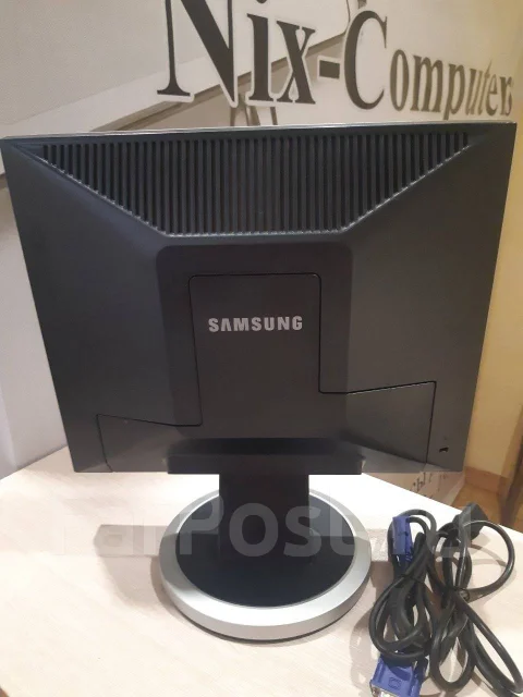 Samsung. 17" ����