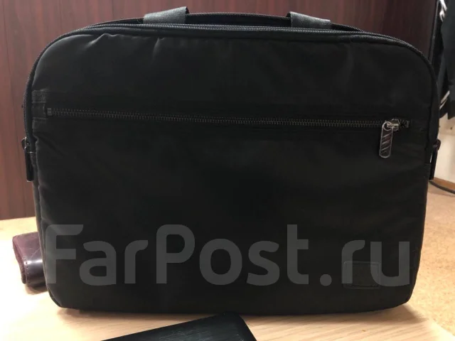 Samsung Q330. 13.3", 2,3����, ��� 2048 ��, ���� 232���, WiFi: 1, Bluetooth: 1, ����������� �� 3��. ����