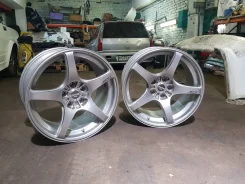 Enkei RP03. 9.5x18", 5x114.3, ET38 ����