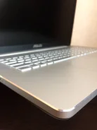 Asus N. 17", 2,4����, ��� 6 ��, ���� 600���, WiFi: 1, Bluetooth: 1, ����������� �� 5��. ����