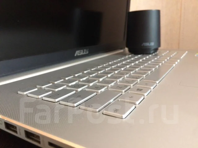 Asus N. 17", 2,4����, ��� 6 ��, ���� 600���, WiFi: 1, Bluetooth: 1, ����������� �� 5��. ����