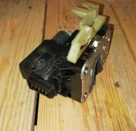 Замок двери. Nissan Terrano, D10 Renault Sandero, BS11, BS1Y, BS12 Renault Duster, HSM, HSA Renault Sandero Stepway, BS11, BS1Y Двигатели: F4R, K4M, H...