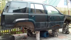 Jeep Cherokee ����