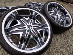 Diablo Elite. 10.0x24", 6x139.7, ET12 ����