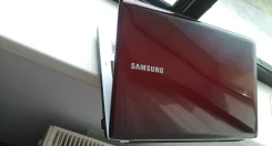 Samsung R730. 17.3", 2,1����, ��� 2048 ��, ���� 320���, WiFi: 1, ����������� �� 2��. ����