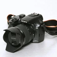 Sony Alpha ILCE-3500. 20 � ����� ��, ���: 4� ����