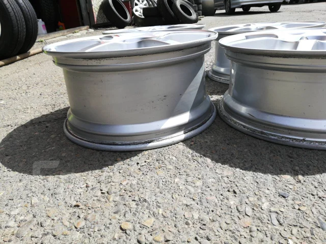 Avangrade. 7.0/8.0x17", 5x114.3, ET35/34 ����
