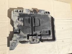 Крепление аккумулятора. Kia Rio, FB Hyundai Solaris Двигатели: G4FG, G4LC