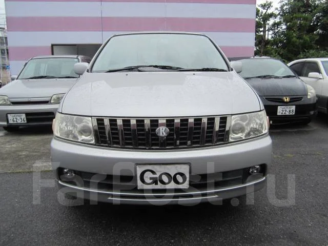 Nissan bassara 2000